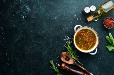 Sebze çorbası. Harcho çorbası. Üst te. Metniniz için boş alan.