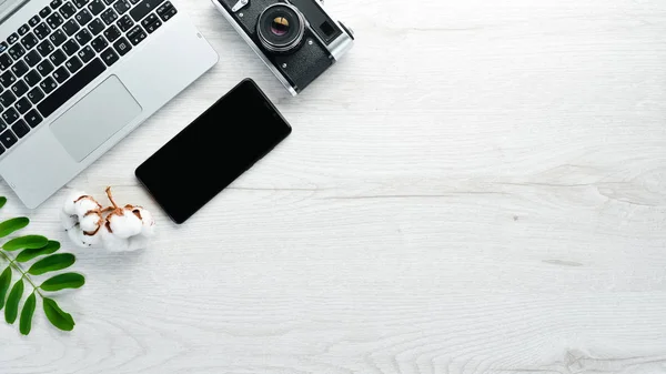 White Office Desk Table Camera Laptop Office Supplies Top View — Stock Photo, Image