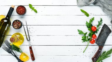 Beyaz yemek geçmişi. Mutfak malzemeleri. Üst Manzara. Metnin için boş yer.