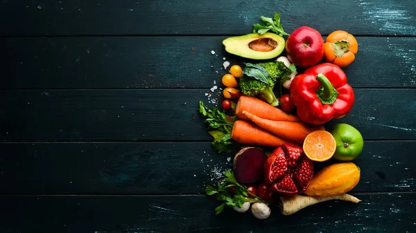 Frisches Gemüse Und Obst Auf Schwarzem Steinhintergrund Gesunde Ernährung Ansicht — Stockfoto
