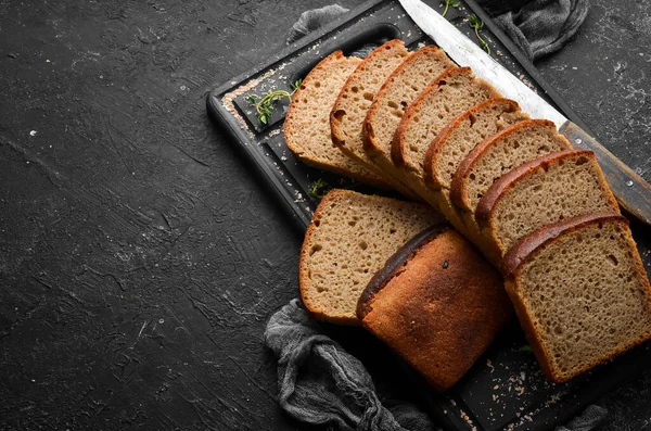 Fresh Rye Black Bread Top View Black Stone Background Rustic — Stock Photo, Image