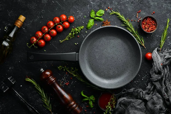 Culinary Banner Frying Pan Vegetables Black Stone Background Top View — Stock Photo, Image