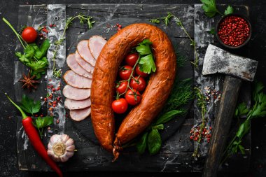 Domuz etli sosis salamı. Üst Manzara. Metin için boş alan.