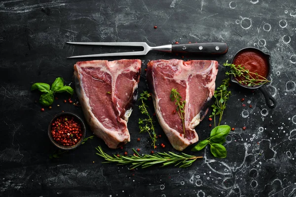 Seque Dos Filetes Hueso Crudos Hueso Con Especias Sobre Fondo —  Fotos de Stock