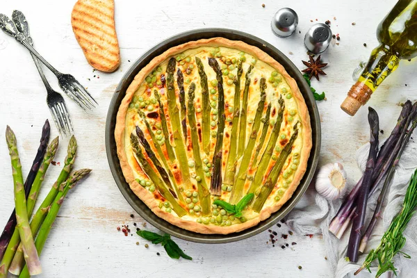 Blätterteigtorte Mit Spargel Und Gewürzen Gesunde Ernährung Ansicht Von Oben — Stockfoto