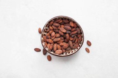 Kakao çekirdeği bir madde yemek ve ilaç olarak. Kakao tarifleri değişik şekillerde kullanımı.