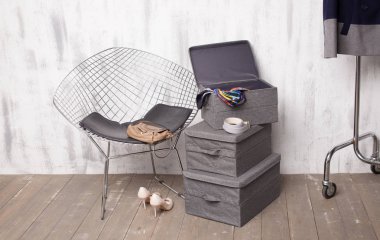 Dairenin iç katlanmış şeyler ile Kutu