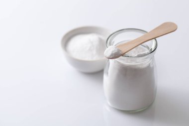 Yapay tatlandırıcı lı kavanoz aspartame E951 sağlığa zararlıdır.