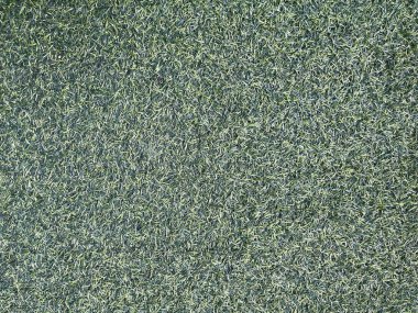 Parlak yeşil, doğal görünümlü yapay çimenler, bahçeler, tarlalar, ya da hem açık hem kapalı alanlar için idealdir. Gerçek çimen hissi verir, ev dekorasyonu için mükemmeldir, spor sahası için mükemmeldir.