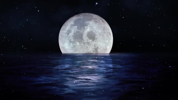 Santa Fly Joyeux Noël Lune sur l'eau 4K dispose d'une pleine lune suspendue bas au-dessus de l'eau avec le Père Noël volant sur la lune et révélant un Joyeux Noël .