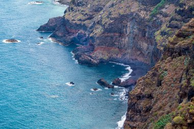 İspanya, Kanarya Adaları, Tenerife 'deki küçük siyah kumsal
