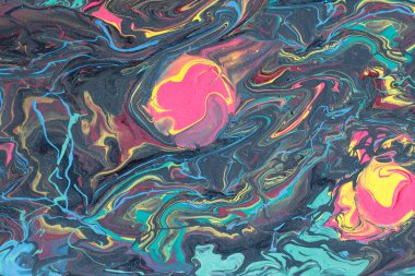 Renkli noktalar ile çok renkli arka plan Ebru soyut. Yaratıcı petrol el yapımı yüzey boyalı. Sıvı boya.