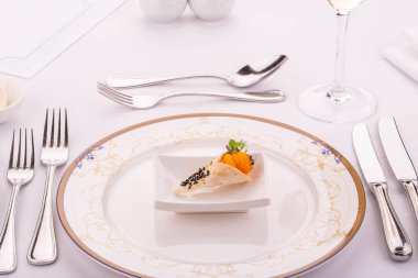 Krem kabak, bir boynuz susam ile hamlede üzerinden