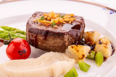 Kazığı bir kereviz püresi sığır den