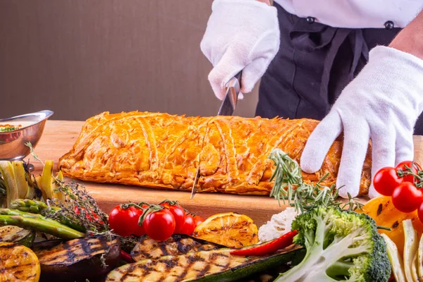 Cutting Fish Pie Wooden Board — Stock Photo, Image