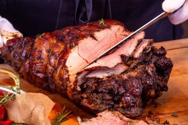 Et baharat bir ızgara ve yeşil biber