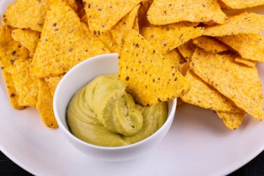 Hardal soslu çatırtı kazık