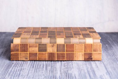 Bir karo banyo kahverengi ve gri kareleri için açısal