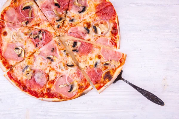Carne Pizza Parte Pezzi Che Sono Tagliati — Foto Stock
