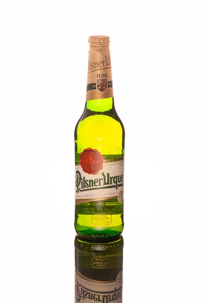 Moskou Rusland 2020 Pilsner Urquell Een Glazen Fles Een Witte — Stockfoto