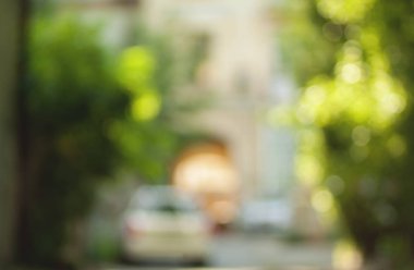 Arka plan bulanık fotoğraf. Cityscape bokeh. Ufuk soyut şehir. Bahar duvar kağıdı.