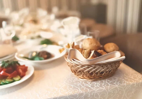 Heiße Backwaren Auf Dem Festlichen Tisch Traditionelle Ukrainische Hochzeit — Stockfoto