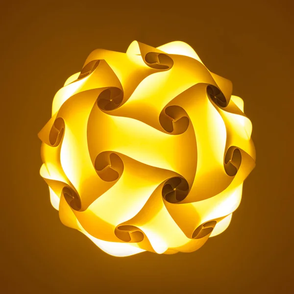 Glowing Polygon Lampshade Geometric Pattern Golden Light — Stock Photo, Image