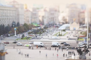 Bulanık tilt-shift cityscape. Kiev, Ukrayna, Maidan Nezalezhnosti (Bağımsızlık Meydanı).