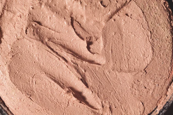 Profesyonel kozmetik. Krem kapatıcı. Cilt kusurları ile çalışma.