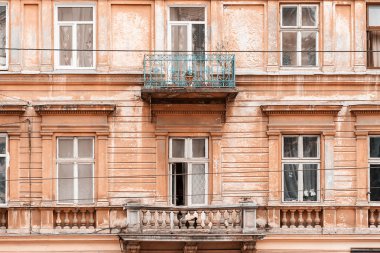 Lviv eski Avusturya evde balkon.