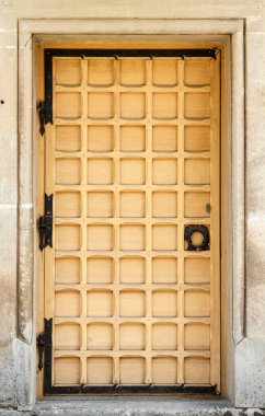 Eski Avrupa Bina kapısı. Dış tasarım öğesi eski Lvov. Dünya mimari miras örneği.