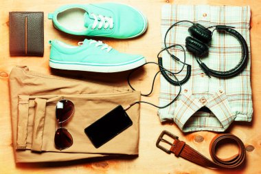 Modern yaratıcı erkek kıyafeti. İn gerekli için Gezgin, genel gider öğrenci.