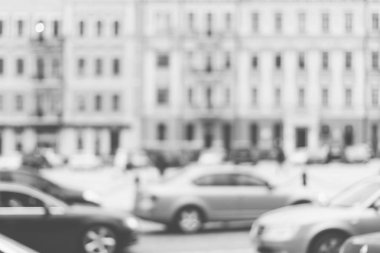 Tek renkli bulanık şehir. Trafikte araba. Ufuk cityscape