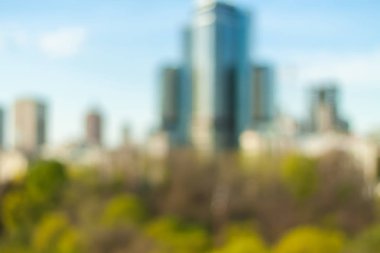 Güzel gün batımı şehir bokeh. Arka plan bulanık fotoğraf.