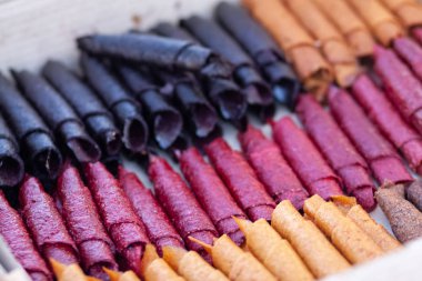 Ahududu, kabak ve elma yapılmış lezzetli sağlıklı meyve pestili