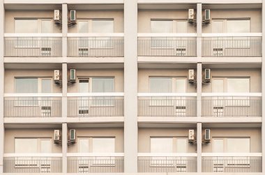 Modern bir ön fabrikasyon bina cephe. Kiev, Ukrayna