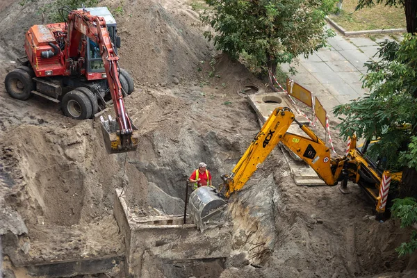 Kyiv Ukraine September 2018 Excavators Digging Pit Repair Water Pipes — Stock Photo, Image