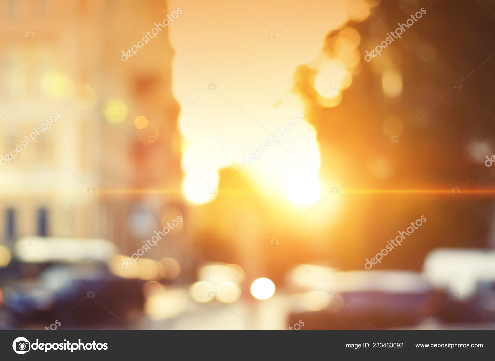 玻璃上的雨滴模糊的背景雨天交通从湿窗口查看 图库照片 C Inspired By The Light