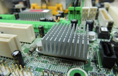 Stok görüntü lehimli radyo bileşenleri makro ile elektronik pano baskılı