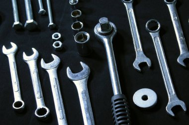 El Aletleri ve Mekanik Anahtarları izole edildi 