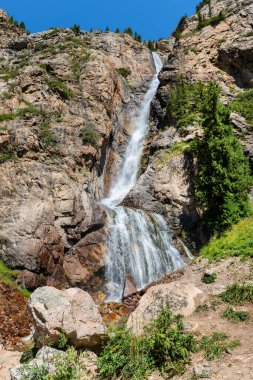 Burkhan-Bulak, Kazakistan 'ın Zhetysu bölgesinde yer alan en yüksek (168 metre) şelalesidir.