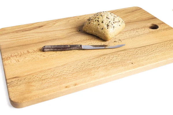 Brood Met Lijnzaad Haver Sesam Zaadjes Naast Een Mes Een — Stockfoto