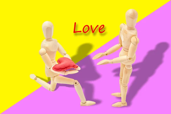 Homem Declarando Seu Amor Uma Mulher Dia Dos Namorados — Fotografia de Stock