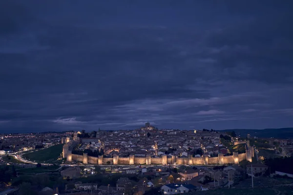 Avila, Spania, frumos oraș turistic cu pereți — Fotografie, imagine de stoc