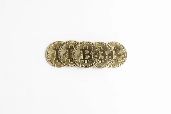 Varias Monedas Oro Bitcoin Apilados Forma Pirámide —  Fotos de Stock
