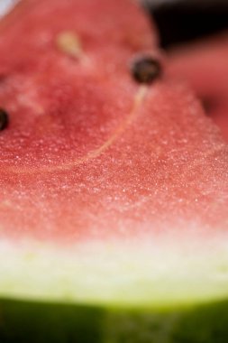 Kırmızı sulu karpuz dilimleri