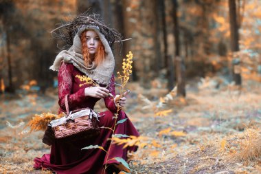 Falcı bir ritüel sonbahar yürütmektedir