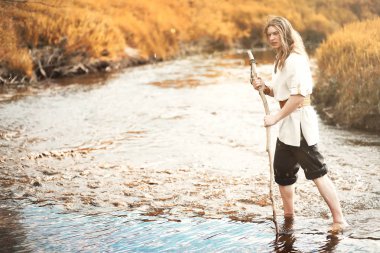 Bir İskandinav biri etnik giysiler