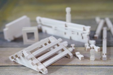 Oyuncak ahşap ev. Kurucunun ch için doğal ahşap yapılır