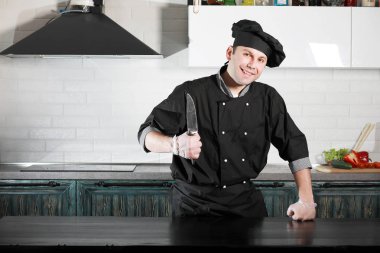 Adam yemek hazırlanıyor gıda sebze mutfak at